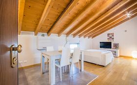 Stazione 200M - Wifi - Aria Condizionata - Smart Tv